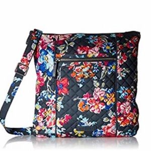 Vera Bradley signature cotton hipster in Pretty Posies